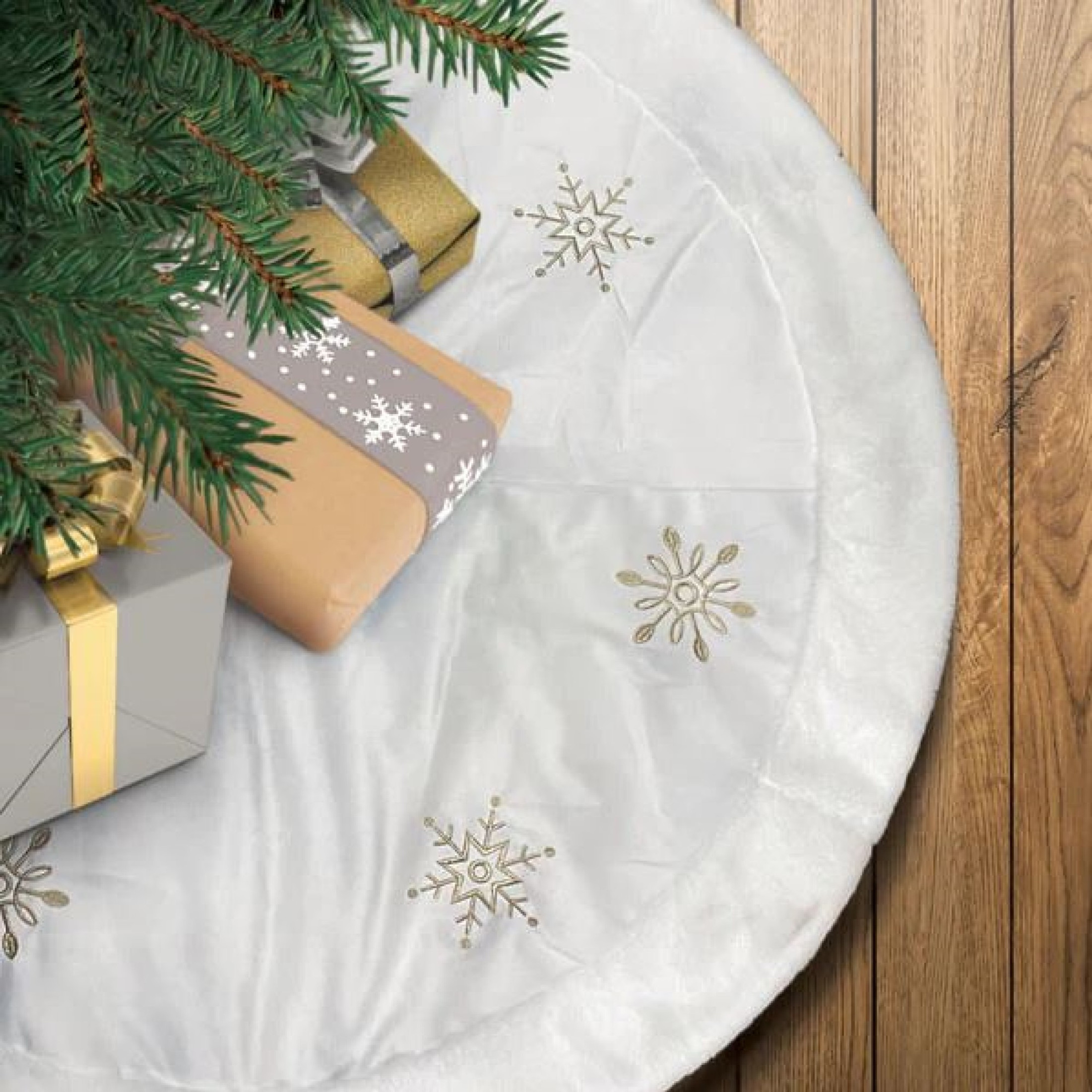 Old World Christmas Ivory Embroidered Christmas Tree Skirt, Snowflakes with Faux Fur Trim, 48in