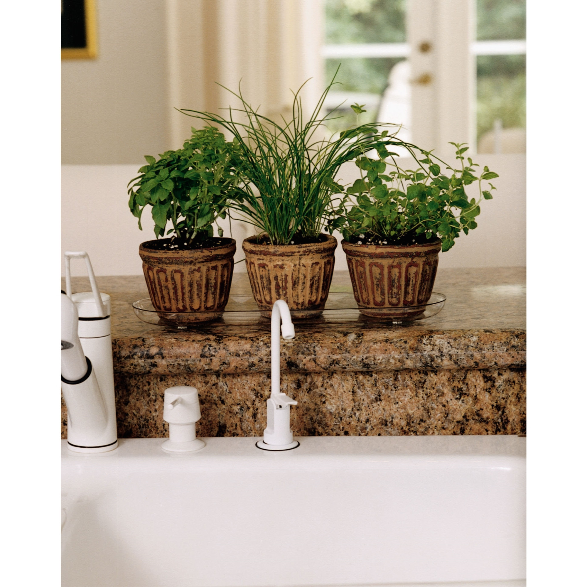 Plastec Plant Pak Oval Plastic Saucer, Clear, 12in L x 6in W