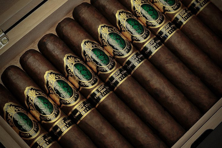 God of Fire KKP Never Back Down Gran Toro 56