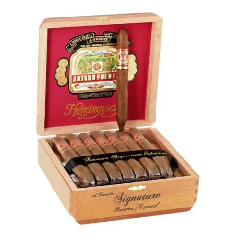 Arturo Fuente Hemingway Signature Natural