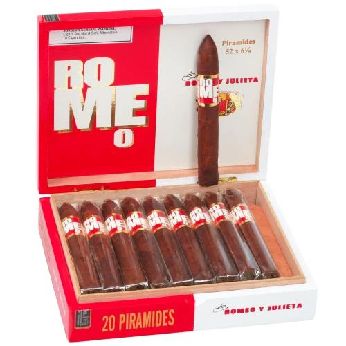 Romeo by Romeo y Julieta Piramides