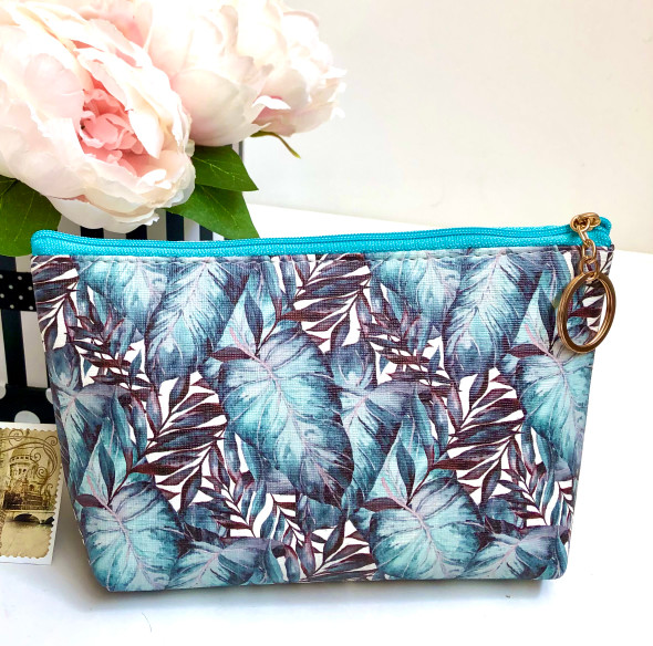 Chic Cosmetic Bag - Turquoise Jungle