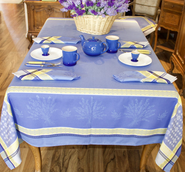 200 x 160 cm – 6 seats – Rectangular French Tablecloth – Jacquard – Riez – Made in France