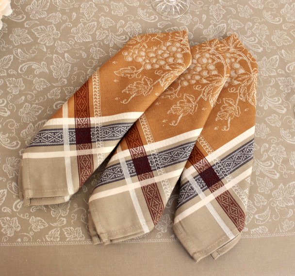 Coteau Cinnamon Jacquard French Tablecloth 160x300cm 10seats Made in France