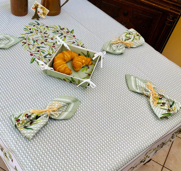 Nyons Green French Tablecloth 155x300cm 10Seats COATED Made in France