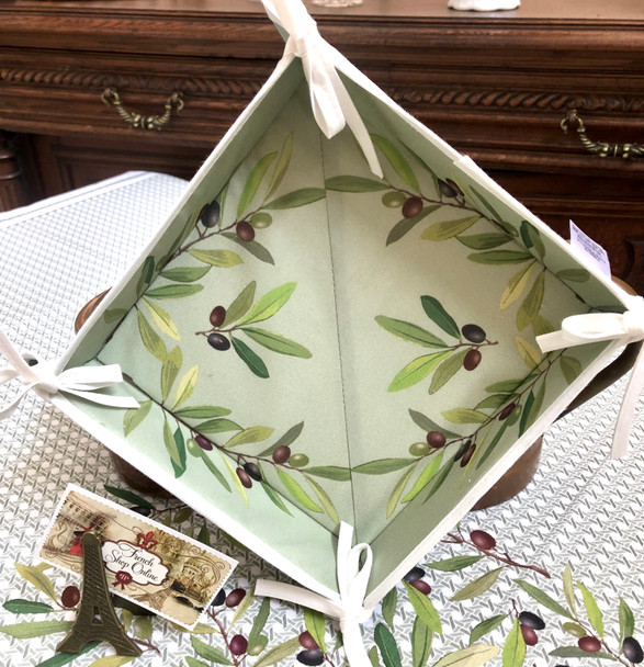 Nyons Green French Tablecloth 155x300cm 10Seats COATED Made in France