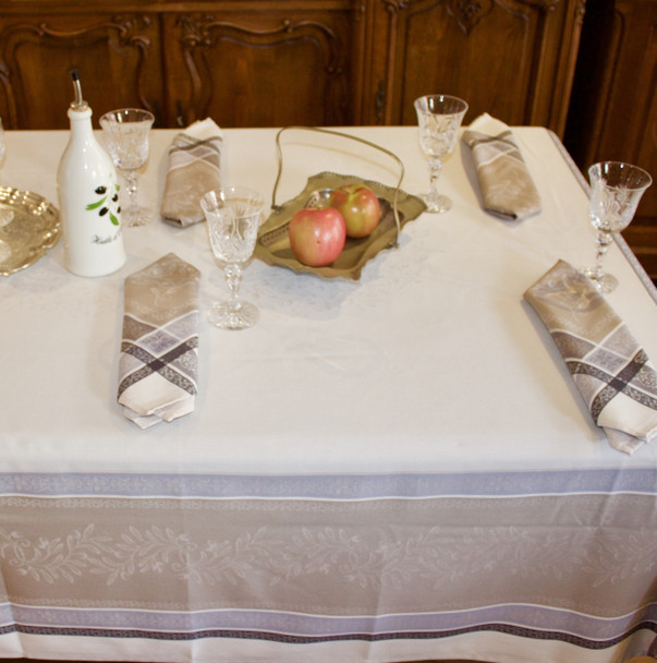 Olivia Lin Jacquard French Tablecloth 160x250cm 8seats Made in France