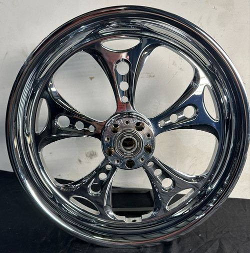 18x3.5 Holeshot Chrome Front Wheel | Fits Harley Road Glide, Street Glide, Road King & Touring.