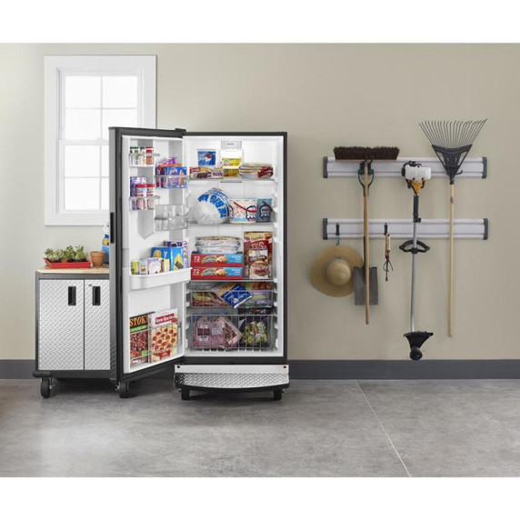 Gladiator® 17.8 Cu. Ft. (0.50 m³) Upright Freezer GAFZ30FDGB