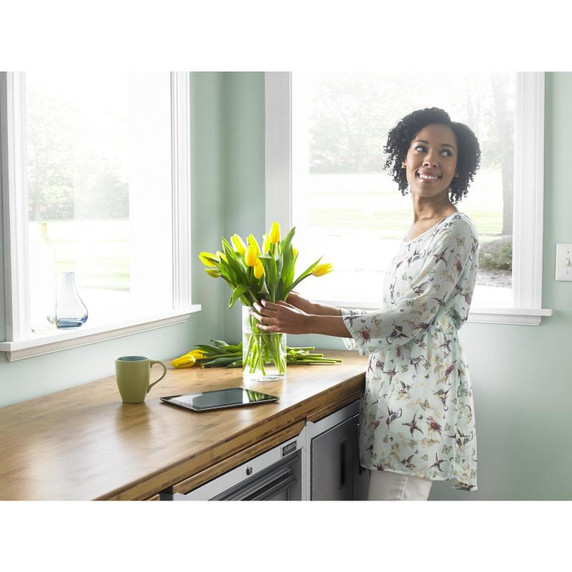 Gladiator® Premier Pre-Assembled 30" (76.2 cm) Wall GearBox GAWG302DZW