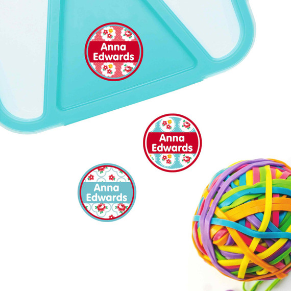 Round name labels for children's water bottles