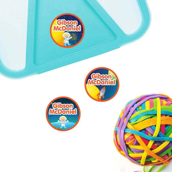 Round labels for kids' clothing items