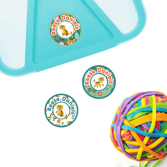 Personalized round labels for kids' organization