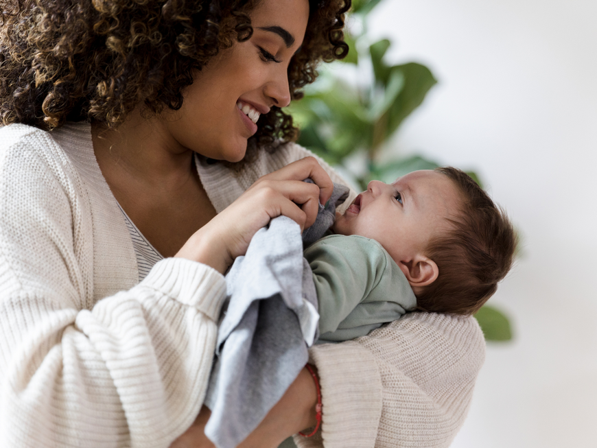 How to Be the "Village" for New Moms: Supporting Motherhood with Simple Gestures