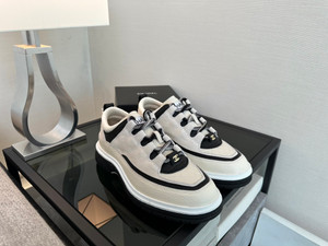 Chanel Sneakers Women Calfskin Suede Calfskin & Lambskin Fall-Winter 2025-2026 Pre-Collection, Off White & Black