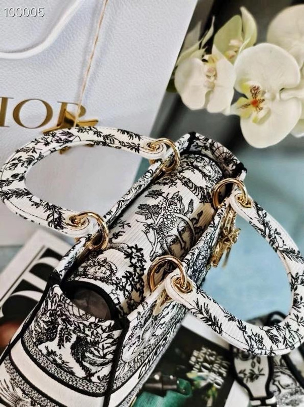 Christian Dior Lady D-Lite Medium Bag 24cm Toile de Jouy Soleil Embroidery, White and Black