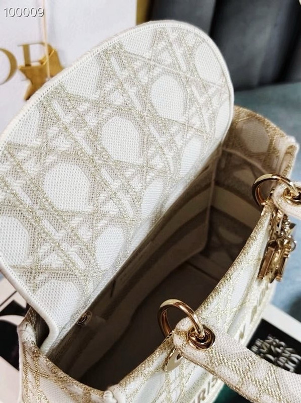 Christian Dior Lady D-Lite Medium Bag 24cm Macrocannage Embroidery, White and Gold-Tone