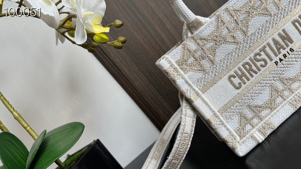 Christian Dior Mini Book Tote Bag 22cm Macrocannage Embroidery, White and Gold-Tone