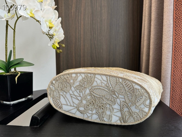 Christian Dior Hat Basket Bag 35cm D-Lace Butterfly Macrame Embroidery, White and Gold-Tone