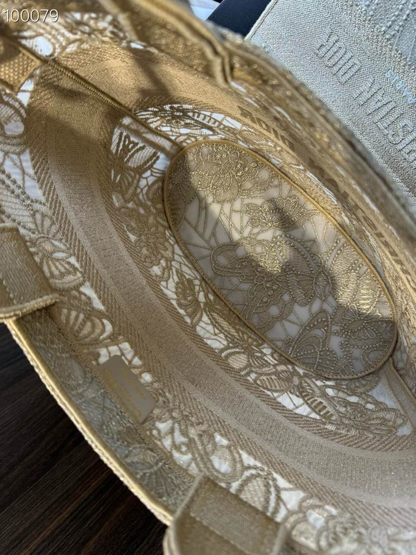 Christian Dior Hat Basket Bag 35cm D-Lace Butterfly Macrame Embroidery, White and Gold-Tone