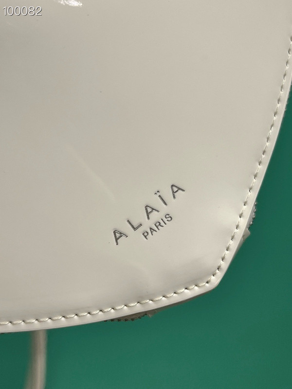 Alaia Coeur Bag 21cm Patent Calfskin Leather, White