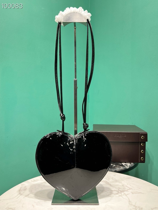 Alaia Coeur Bag 21cm Patent Calfskin Leather, Black