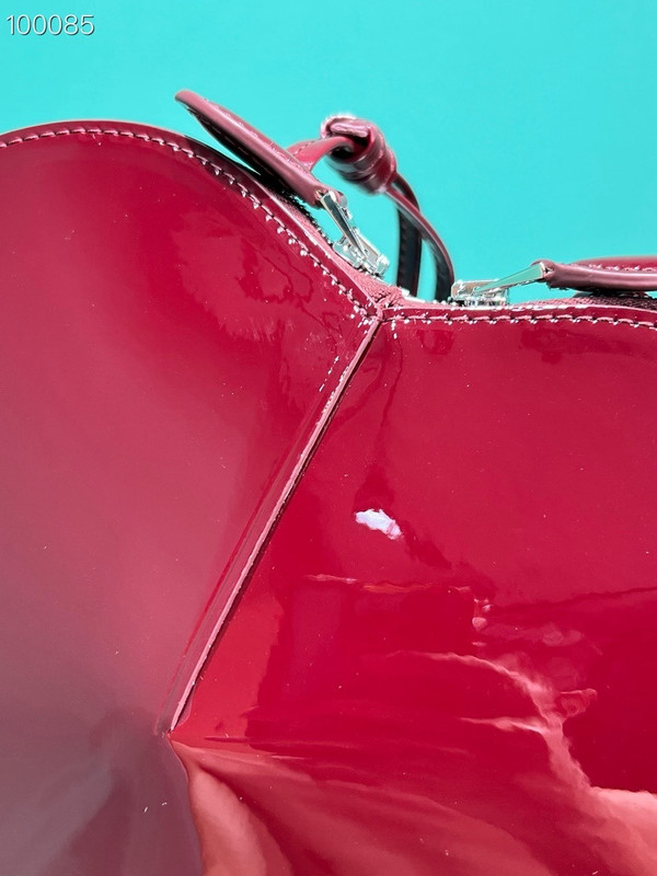 Alaia Coeur Bag 21cm Patent Calfskin Leather, Burgundy