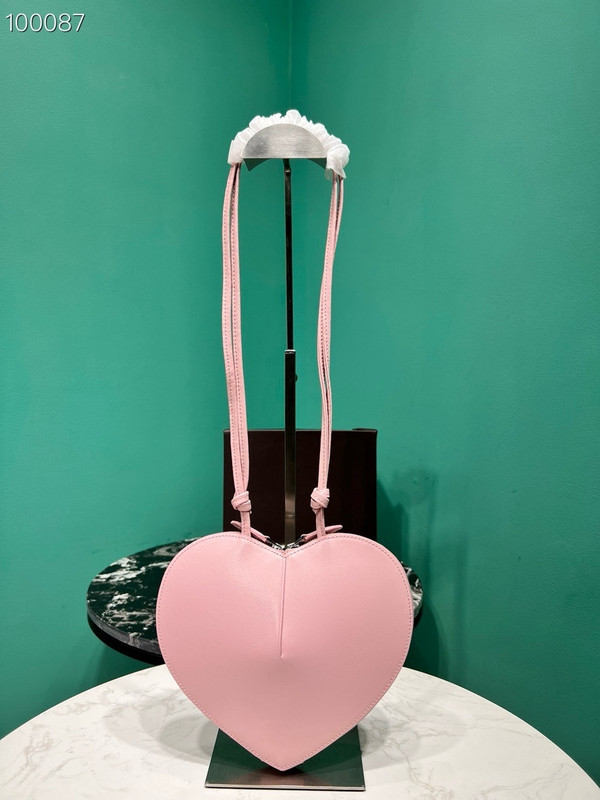 Alaia Coeur Bag 21cm Calfskin Leather, Light Pink