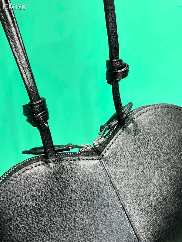 Alaia Coeur Bag 21cm Calfskin Leather, Black