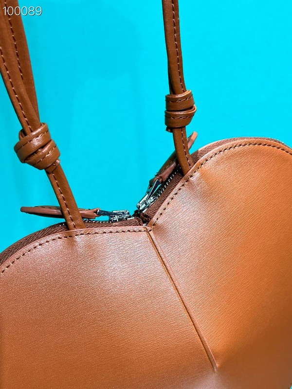Alaia Coeur Bag 21cm Calfskin Leather, Cognac