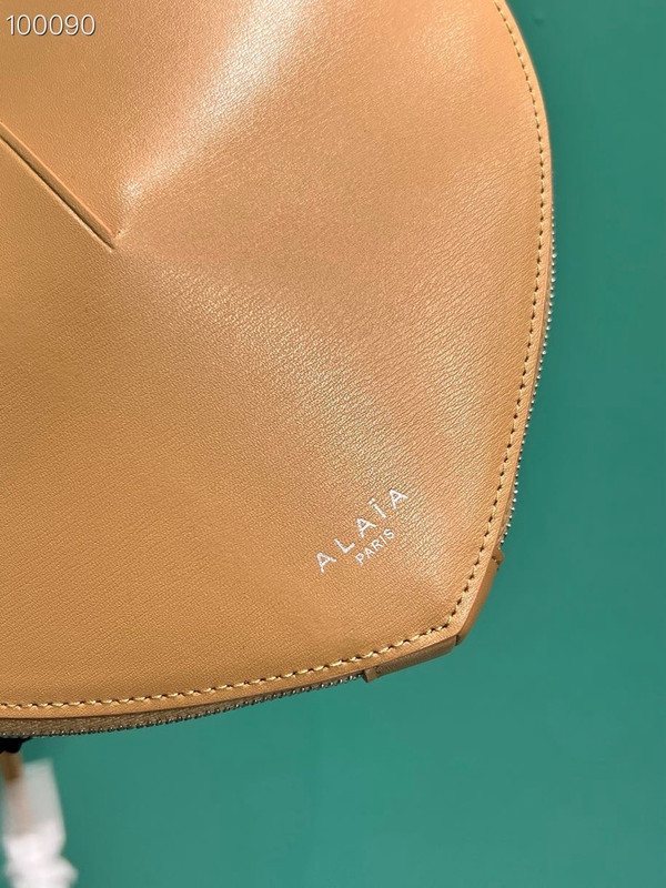 Alaia Coeur Bag 21cm Calfskin Leather, Tan