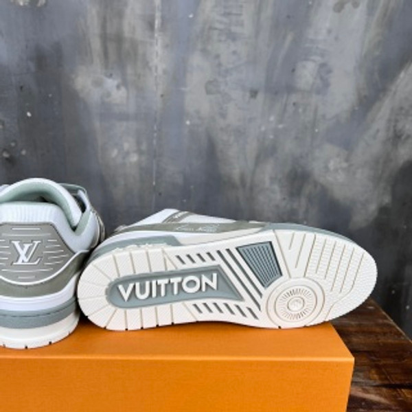 Louis Vuitton Trainer Sneakers Calfskin Leather, White/Grey