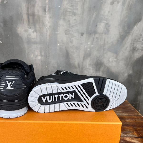 Louis Vuitton Trainer Sneakers Technical Calfskin Leather, Black