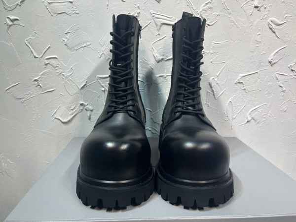 Balenciaga Stomper Boots  Calfskin Leather, Black