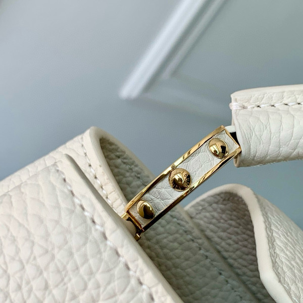 Louis Vuitton Capucines BB Bag 21cm Taurillon Leather M25087, Quartz