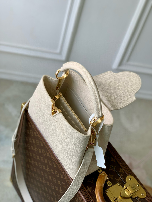 Louis Vuitton Capucines MM Bag 27cm Taurillon Leather M25087, Quartz