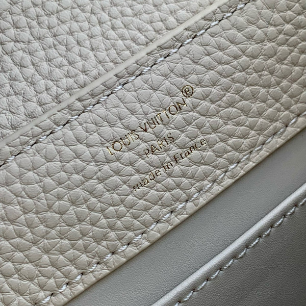 Louis Vuitton Capucines MM Bag 27cm Taurillon Leather M25087, Quartz