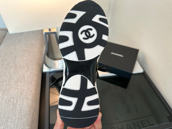 Chanel Sneakers Women Laminated Calfskin & Suede Calfskin 2024/2025 Metiers D’art Collection, Olive Green, Beige & Black,