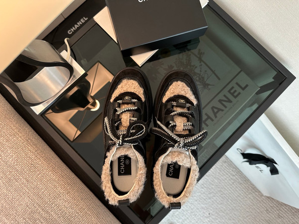 Chanel Sneakers Women Shearling Fur Calfskin Suede Calfskin & Lambskin Fall-Winter 2025-2026 Pre-Collection, Brown & Black