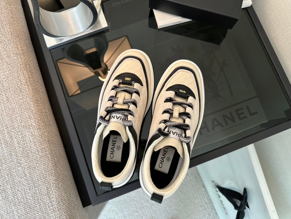 Chanel Sneakers Women Calfskin Suede Calfskin & Lambskin Fall-Winter 2025-2026 Pre-Collection, Off White & Black