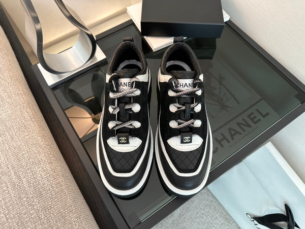 Chanel Sneakers Women Calfskin & Lambskin Fall-Winter 2025-2026 Pre-Collection, Black & White