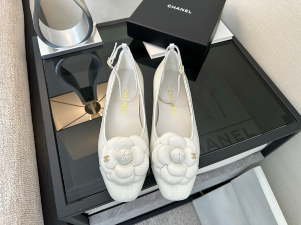 Chanel Mary Jane Ballet Flats Women Patent Calfskin 2024/25 Métiers D'art Collection, White