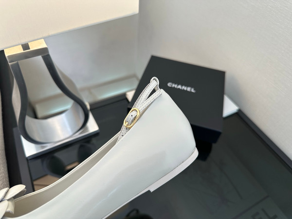 Chanel Mary Jane Ballet Flats Women Patent Calfskin 2024/25 Métiers D'art Collection, White