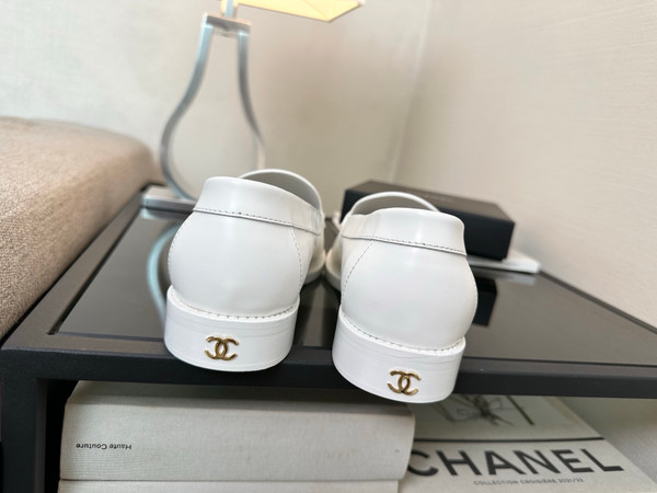Chanel Mocassin Loafer Flats Women Calfskin 2024/2025 Métiers D'art Collection, White