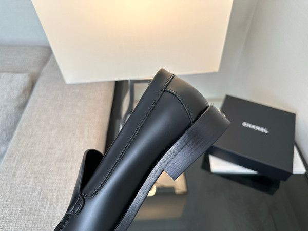 Chanel Mocassin Loafer Flats Women  Calfskin 2024/2025 Métiers D'art Collection, Black