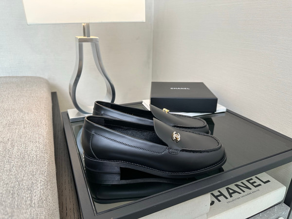 Chanel Mocassin Loafer Flats Women  Calfskin 2024/2025 Métiers D'art Collection, Black