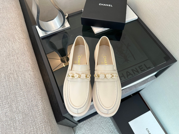 Chanel Mocassin Loafer Flats Women Calfskin 2024/2025 Métiers D'art Collection, Beige