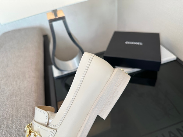 Chanel Mocassin Loafer Flats Women Calfskin 2024/2025 Métiers D'art Collection, Beige