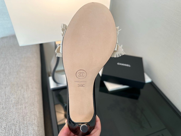 Chanel Kitten Heel Womens, Calfskin Fall-Winter 2025-2026 Pre-Collection, White & Black