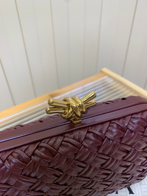 Bottega Veneta Women’s Knot Clutch Bag Intrecciato Metallic Leather Burgundy